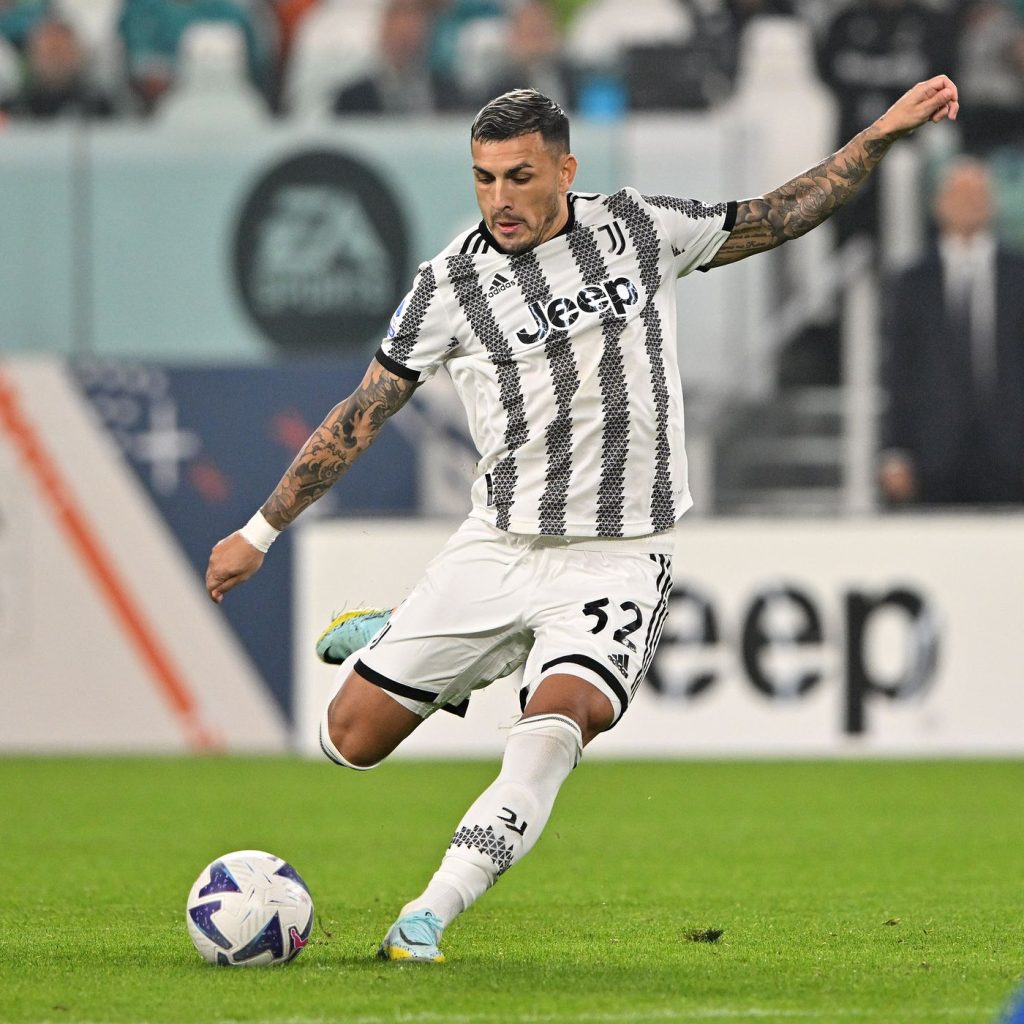 Số 5 Argentina - "Dân văn phòng" Leandro Paredes 1 Số 5 Argentina - "Dân văn phòng" Leandro Paredes