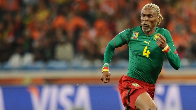 Rigobert Song cũng có những đóng góp ấn tượng Rigobert Song cũng có những đóng góp ấn tượng
