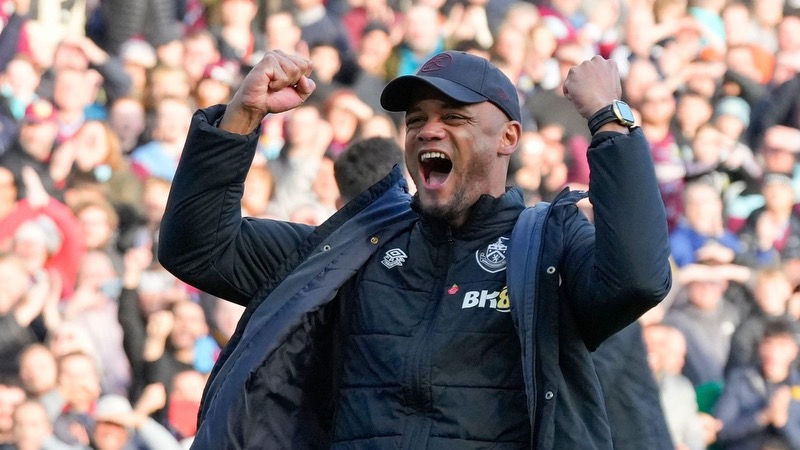 Thành công và thất bại tại Burnley Thành công và thất bại tại Burnley